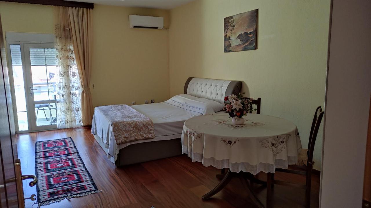 Guest House Katerina Korce Buitenkant foto
